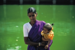 mother-and-child-india